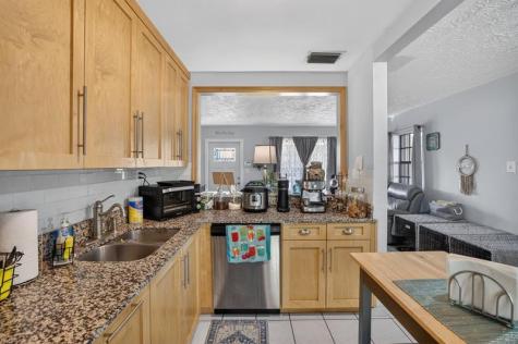 131 SW 7th Terrace Hallandale Beach FL 33009