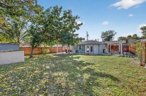 131 SW 7th Terrace Hallandale Beach FL 33009
