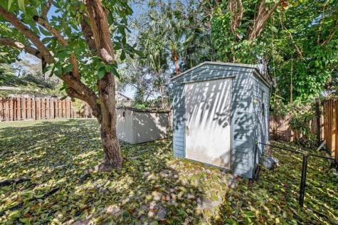 131 SW 7th Terrace Hallandale Beach FL 33009