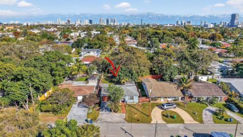131 SW 7th Terrace Hallandale Beach FL 33009