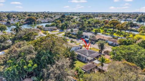 131 SW 7th Terrace Hallandale Beach FL 33009