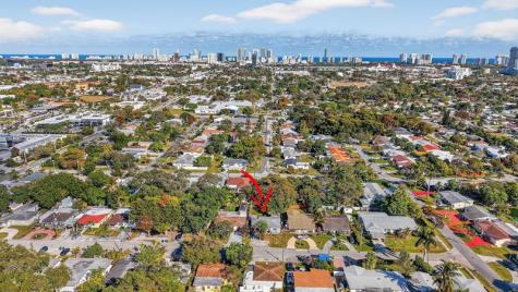 131 SW 7th Terrace Hallandale Beach FL 33009