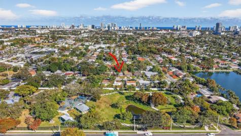 131 SW 7th Terrace Hallandale Beach FL 33009