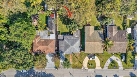 131 SW 7th Terrace Hallandale Beach FL 33009