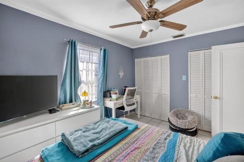 131 SW 7th Terrace Hallandale Beach FL 33009