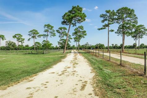 1075 SW Rucks Dairy Road Okeechobee FL 34974