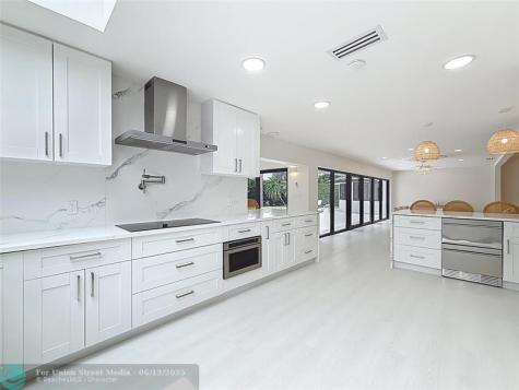 5100 Pineview Circle Delray Beach FL 33445