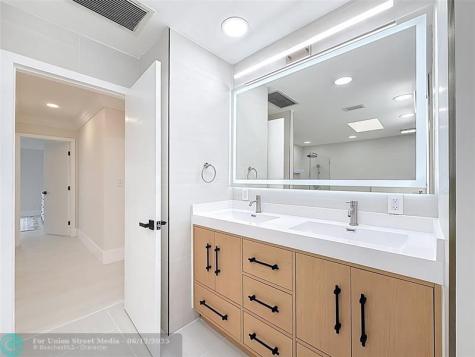 5100 Pineview Circle Delray Beach FL 33445