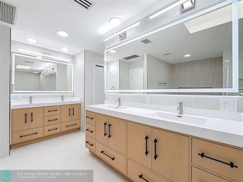 5100 Pineview Circle Delray Beach FL 33445