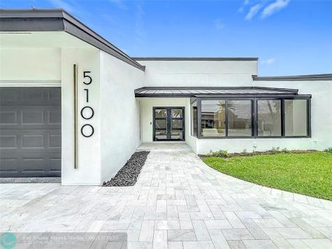 5100 Pineview Circle Delray Beach FL 33445