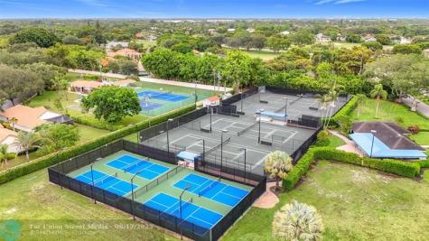 5100 Pineview Circle Delray Beach FL 33445