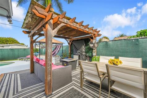 9661 NW 24th Place Sunrise FL 33322