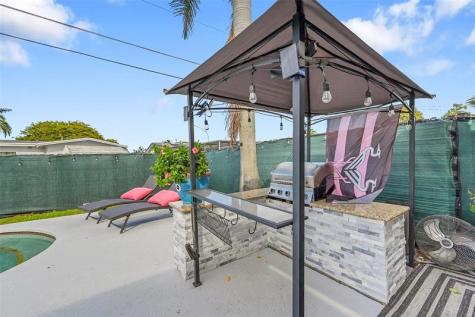 9661 NW 24th Place Sunrise FL 33322
