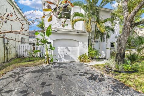 843 NW 98th Avenue Plantation FL 33324