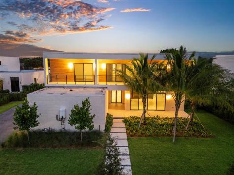 16722 S Botaniko Drive S Weston FL 33326