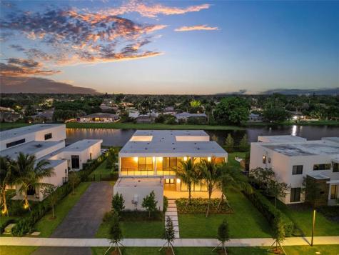 16722 S Botaniko Drive S Weston FL 33326