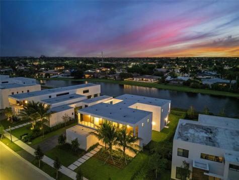 16722 S Botaniko Drive S Weston FL 33326
