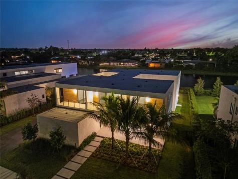 16722 S Botaniko Drive S Weston FL 33326