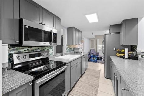 7303 NW 64th Street Tamarac FL 33321