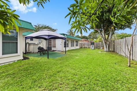 7303 NW 64th Street Tamarac FL 33321