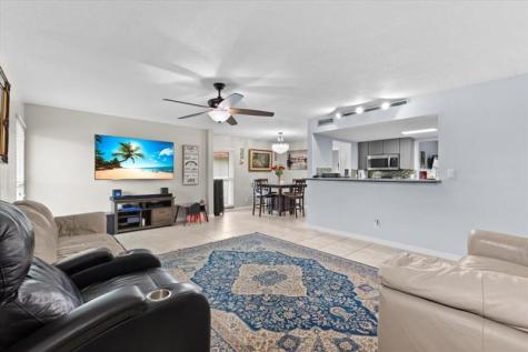 7303 NW 64th Street Tamarac FL 33321