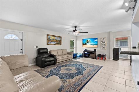 7303 NW 64th Street Tamarac FL 33321