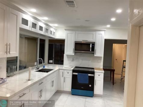 8571 NW 26th Street Sunrise FL 33322