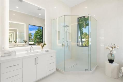 2724 NE 21st Court Fort Lauderdale FL 33305