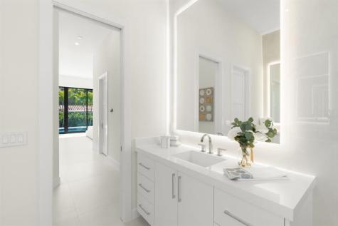 2724 NE 21st Court Fort Lauderdale FL 33305