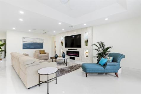 10038 Vestal Place Coral Springs FL 33071