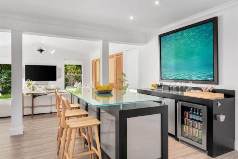 2516 Sunset Drive Miami Beach FL 33140