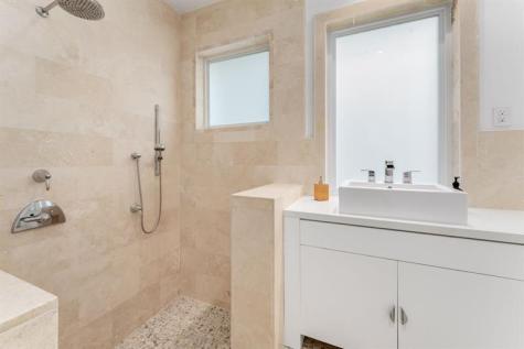 2516 Sunset Drive Miami Beach FL 33140