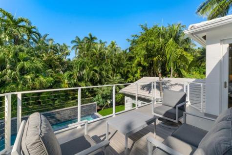 2516 Sunset Drive Miami Beach FL 33140