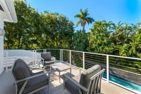 2516 Sunset Drive Miami Beach FL 33140