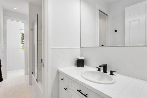 2516 Sunset Drive Miami Beach FL 33140