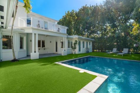 2516 Sunset Drive Miami Beach FL 33140