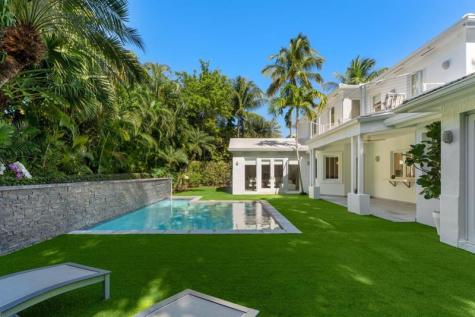 2516 Sunset Drive Miami Beach FL 33140