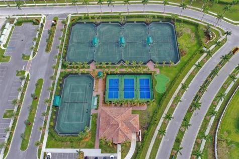 12095 E Bastille Circle Parkland FL 33076