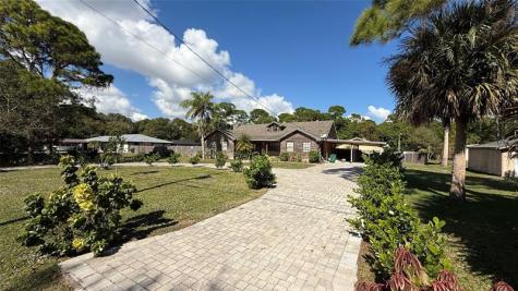 354 Baysinger Avenue Fort Pierce FL 34982