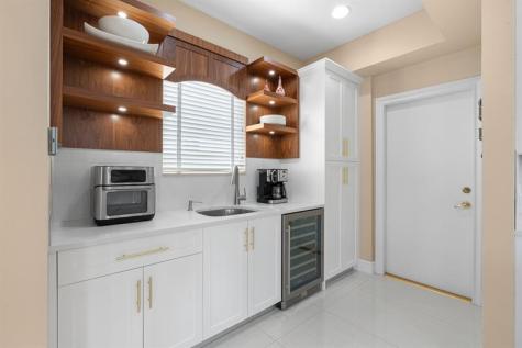 2890 NE 27th Street Fort Lauderdale FL 33306