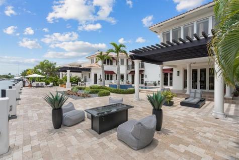 2890 NE 27th Street Fort Lauderdale FL 33306