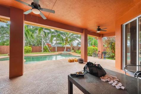 624 SW Nichols Terrace Port St Lucie FL 34953