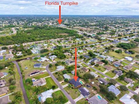624 SW Nichols Terrace Port St Lucie FL 34953