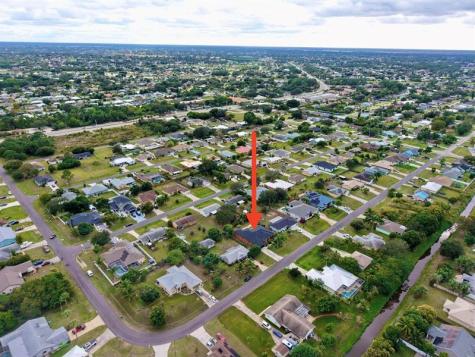 624 SW Nichols Terrace Port St Lucie FL 34953