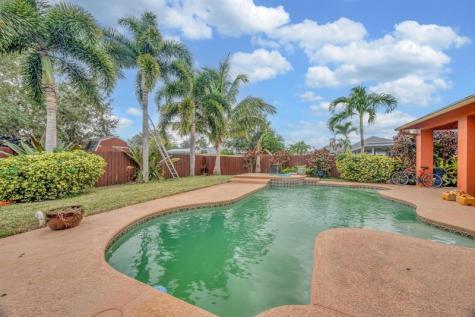 624 SW Nichols Terrace Port St Lucie FL 34953