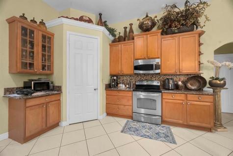 624 SW Nichols Terrace Port St Lucie FL 34953