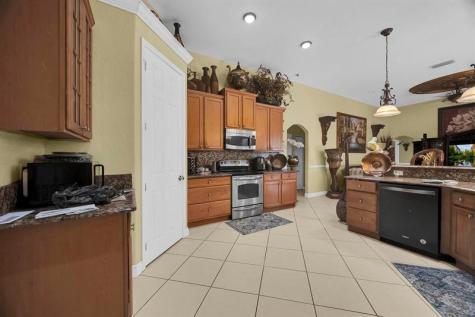 624 SW Nichols Terrace Port St Lucie FL 34953
