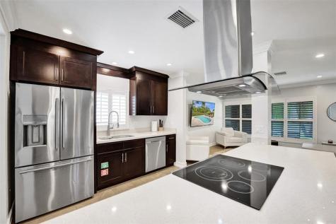 1245 NE 17th Way Fort Lauderdale FL 33304