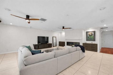 3999 NE 15th Avenue Oakland Park FL 33334