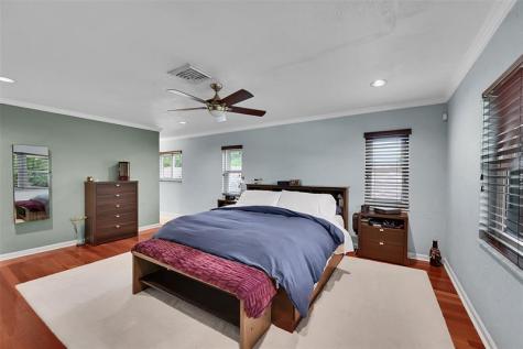 3999 NE 15th Avenue Oakland Park FL 33334